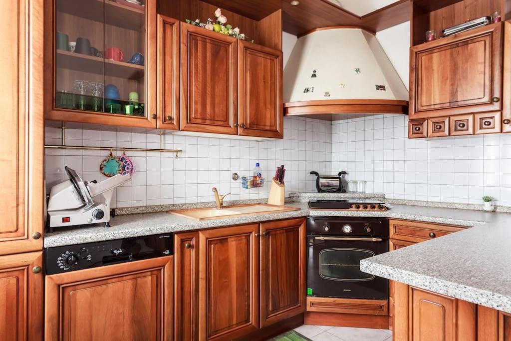 Tonyman Apartment 1 Болонья Экстерьер фото